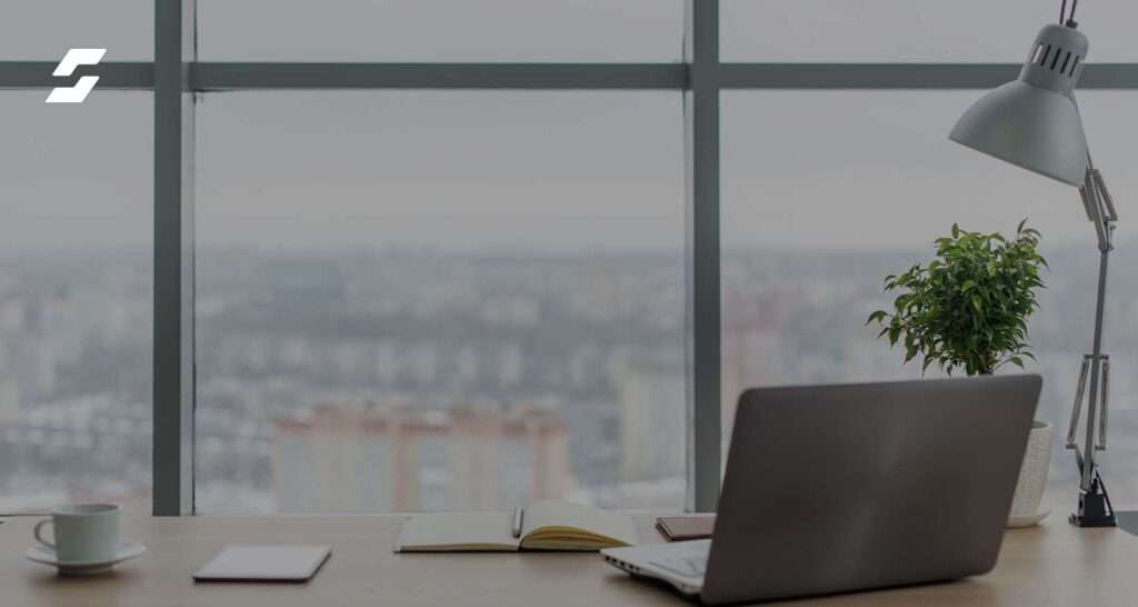 7 Hot Desking Essentials in a Hybrid Workplace 1 hot desking