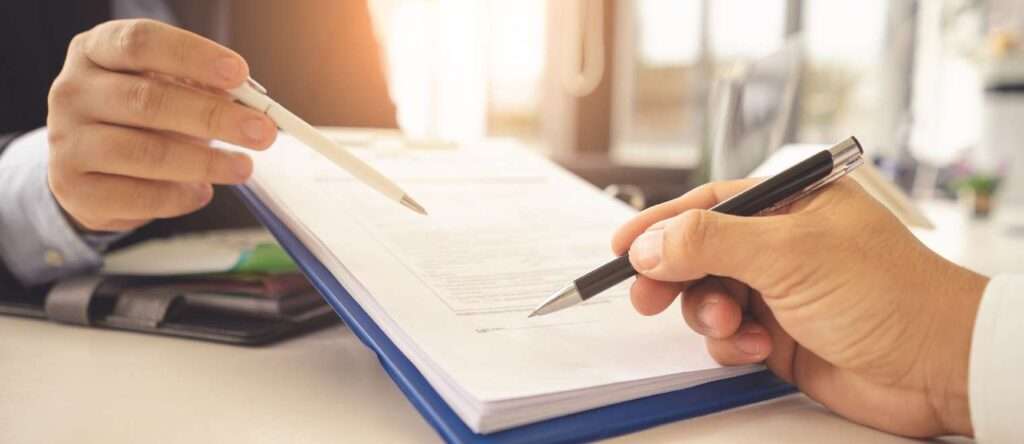 Hybrid Workplace Policy : A Guide for HR Managers 3 Hybrid workplace management system